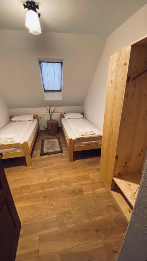 Famives Vendeghaz Bed & Breakfast Racu Ngoại thất bức ảnh