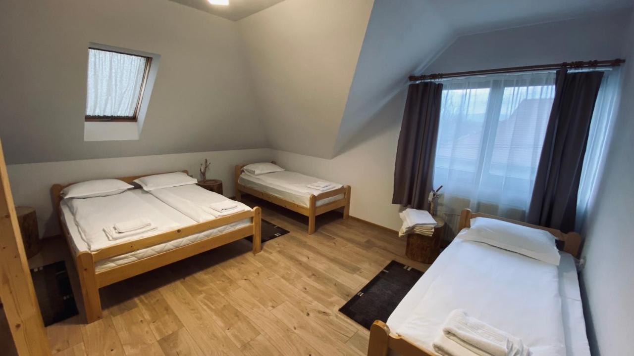 Famives Vendeghaz Bed & Breakfast Racu Ngoại thất bức ảnh