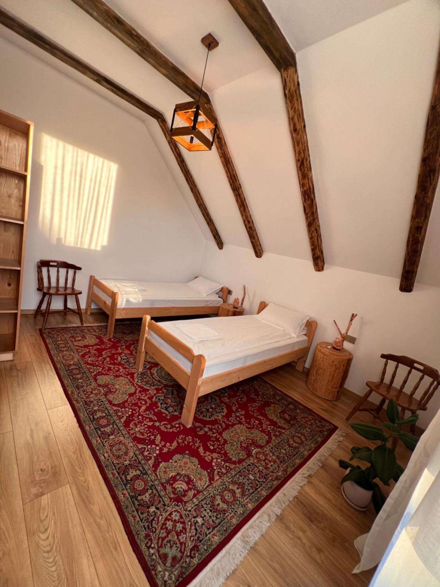 Famives Vendeghaz Bed & Breakfast Racu Ngoại thất bức ảnh